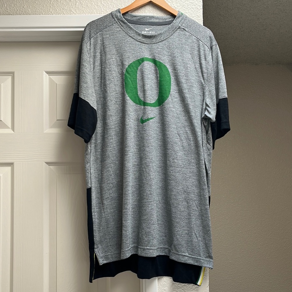 Nike Oregon Ducks Dri-Fit Tee Oversized Large